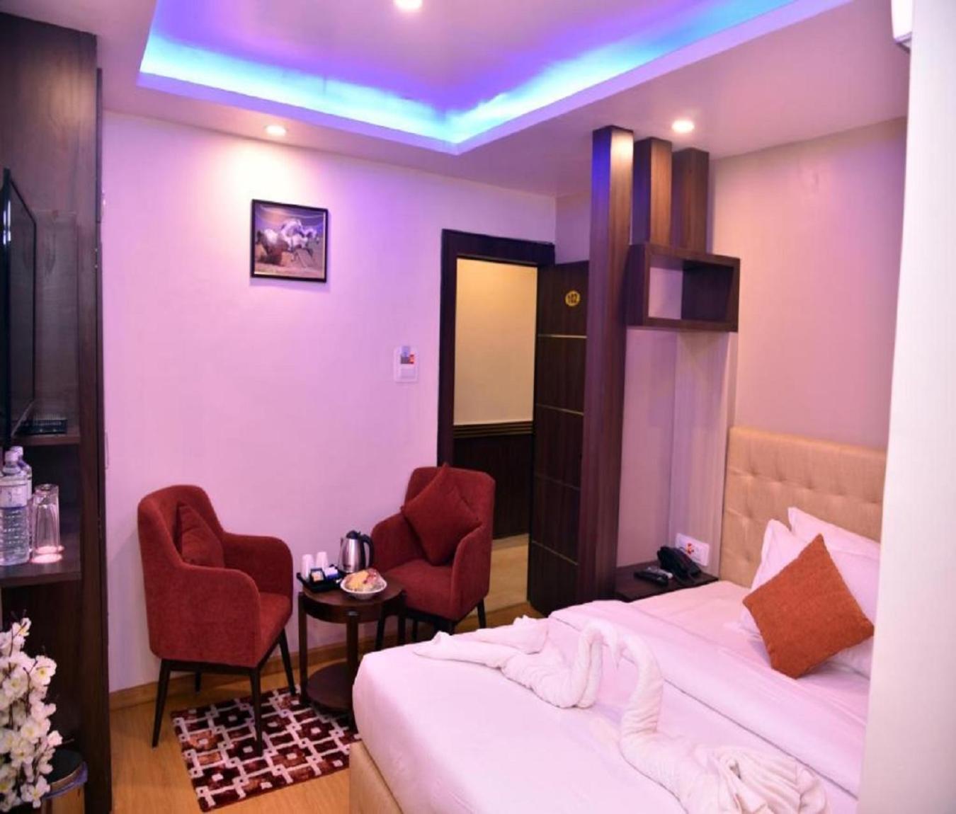 Hotel Teo International Near Delhi Airport By-Tu Casa Нью-Дели Экстерьер фото